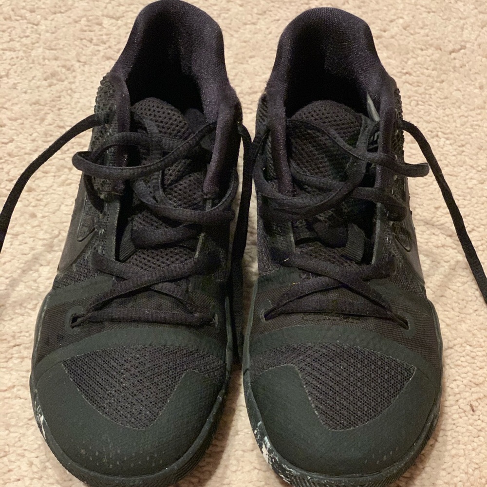 Kyrie Little Boys basketball shoes